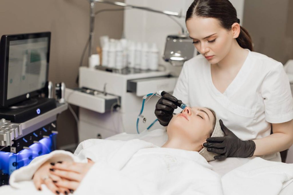 Чистка hydrafacial